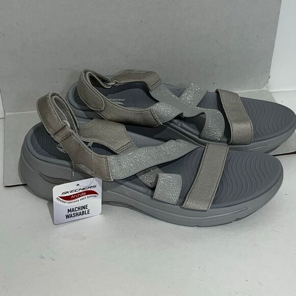 Skechers Women's Gray GO WALK Arch Fit Astonish Strap Sandals Size 10 NWT - Picture 3 of 12